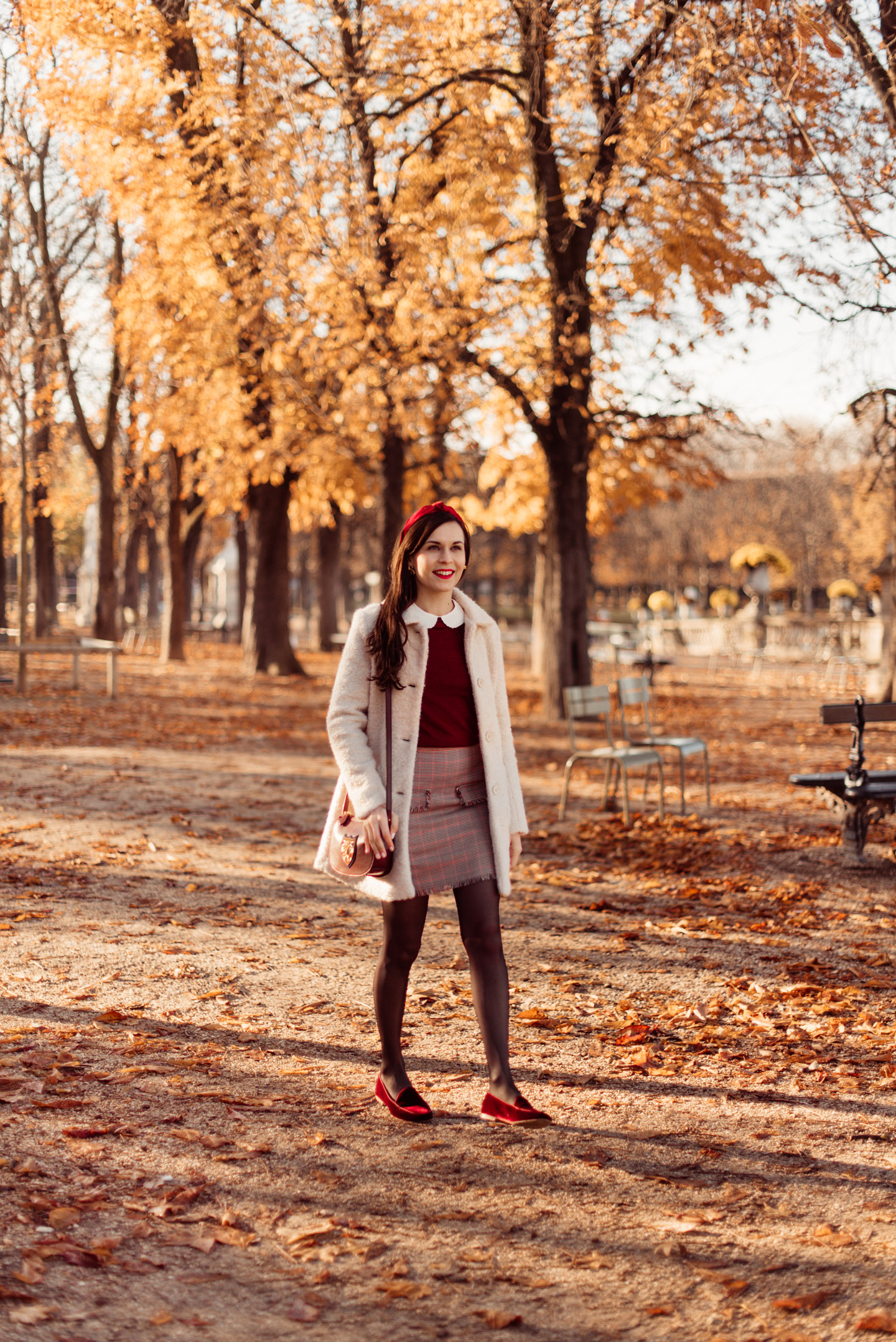 mode-and-the-city-jardin-du-luxembourg-pull-aaron-sezane-3